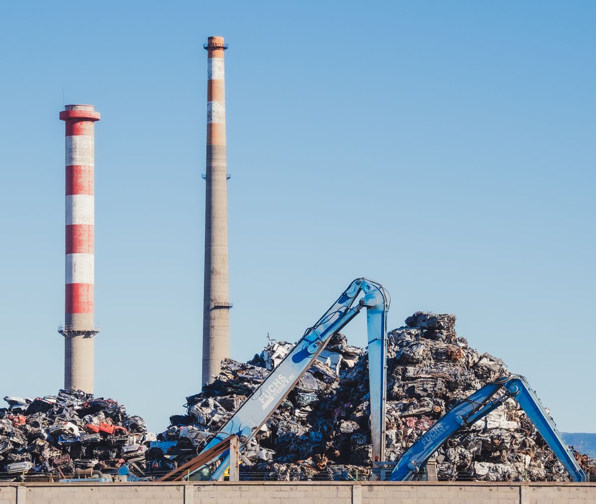 Demolição de estruturas industriais